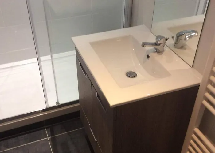 One Bedroom In A Shared With Mountain View